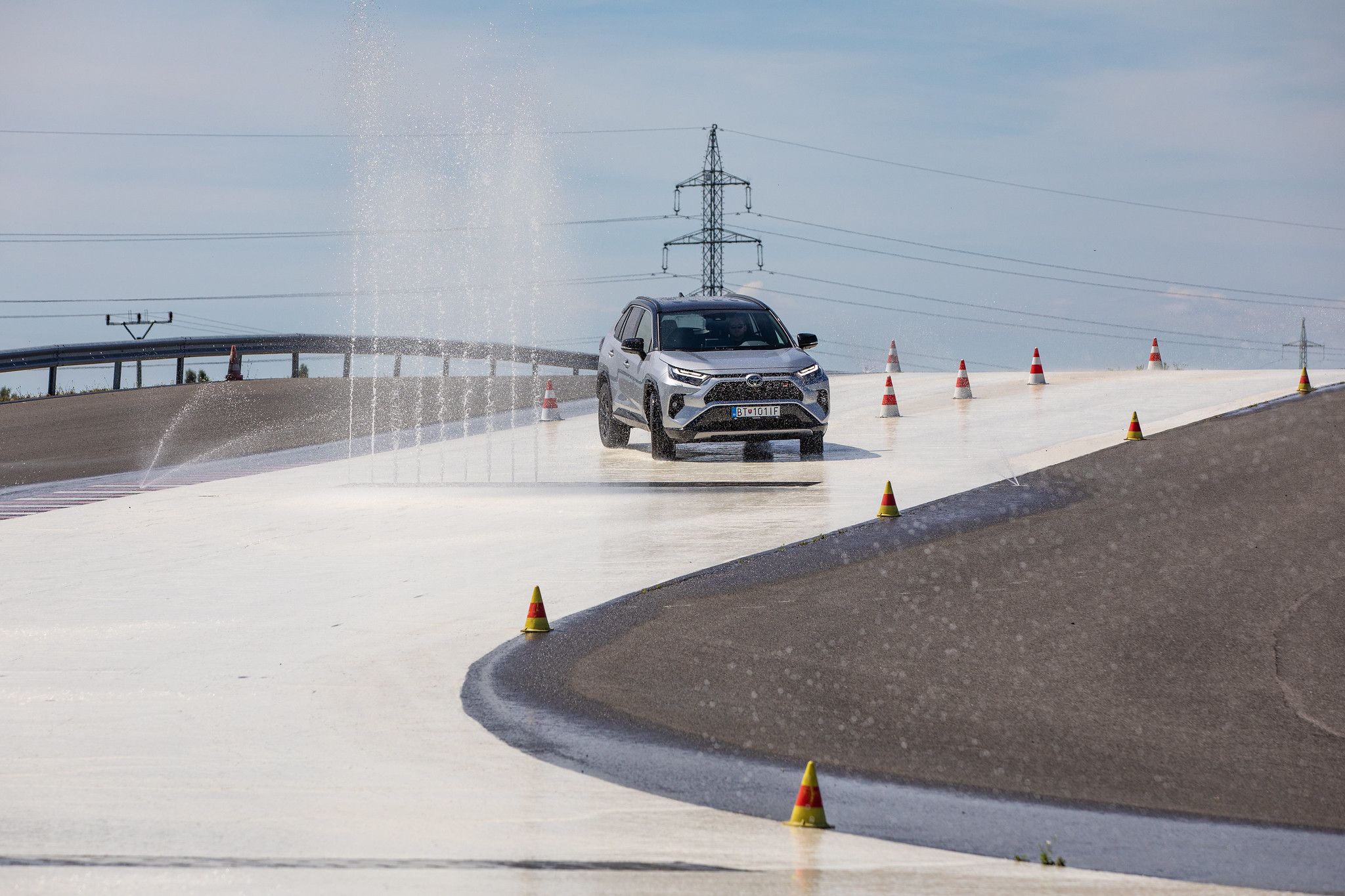 foto_6_Bezpecne s Toyotou.jpg foto_6_Bezpecne s Toyotou.jpg